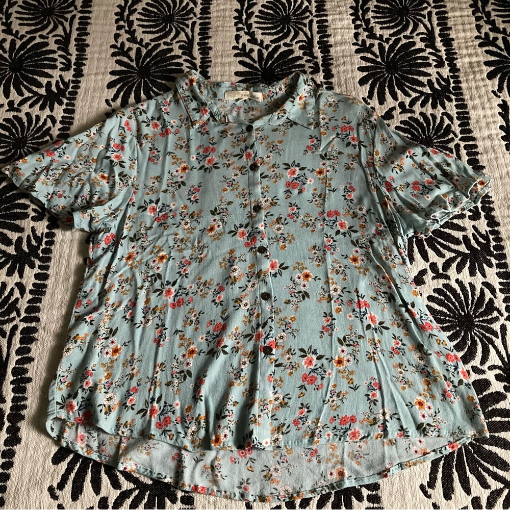 Floral Rewind Short Sleeve Button-Up